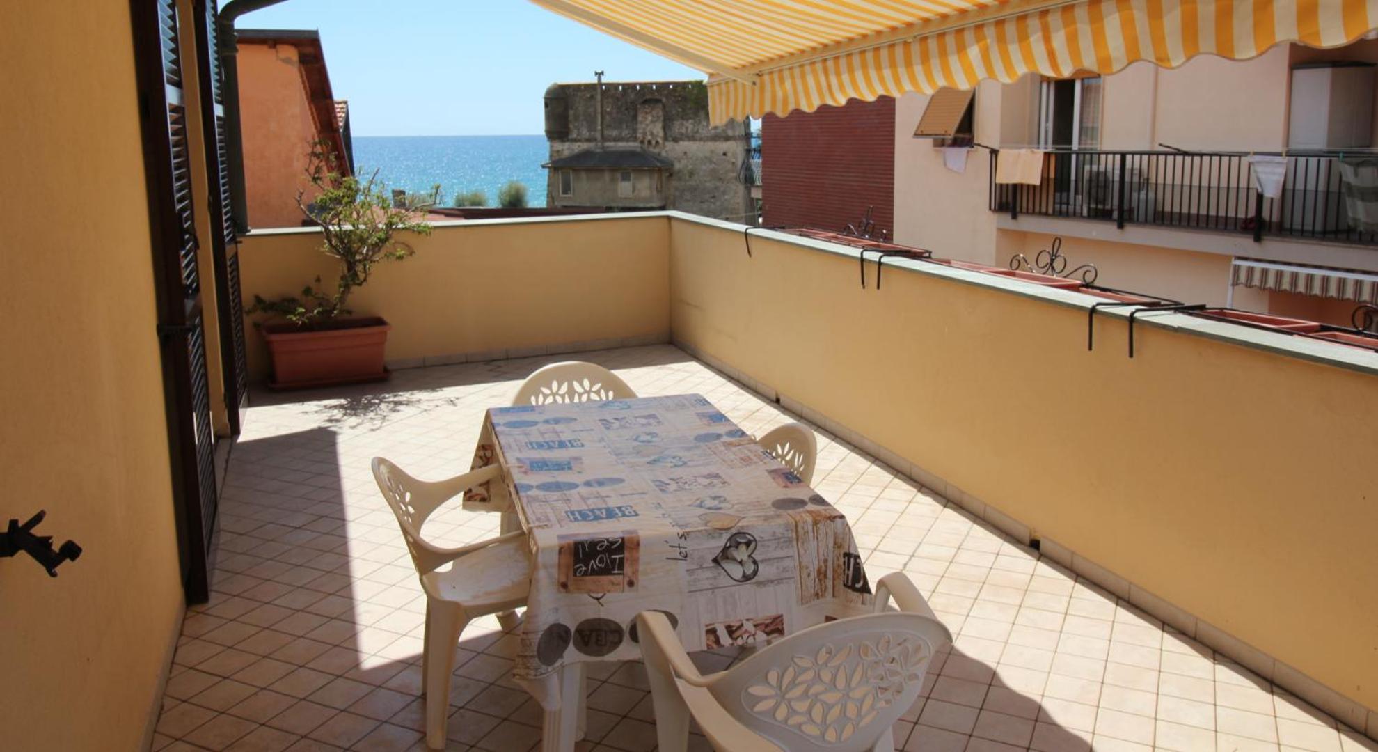 Garibaldi Appartamenti Riva Ligure Buitenkant foto