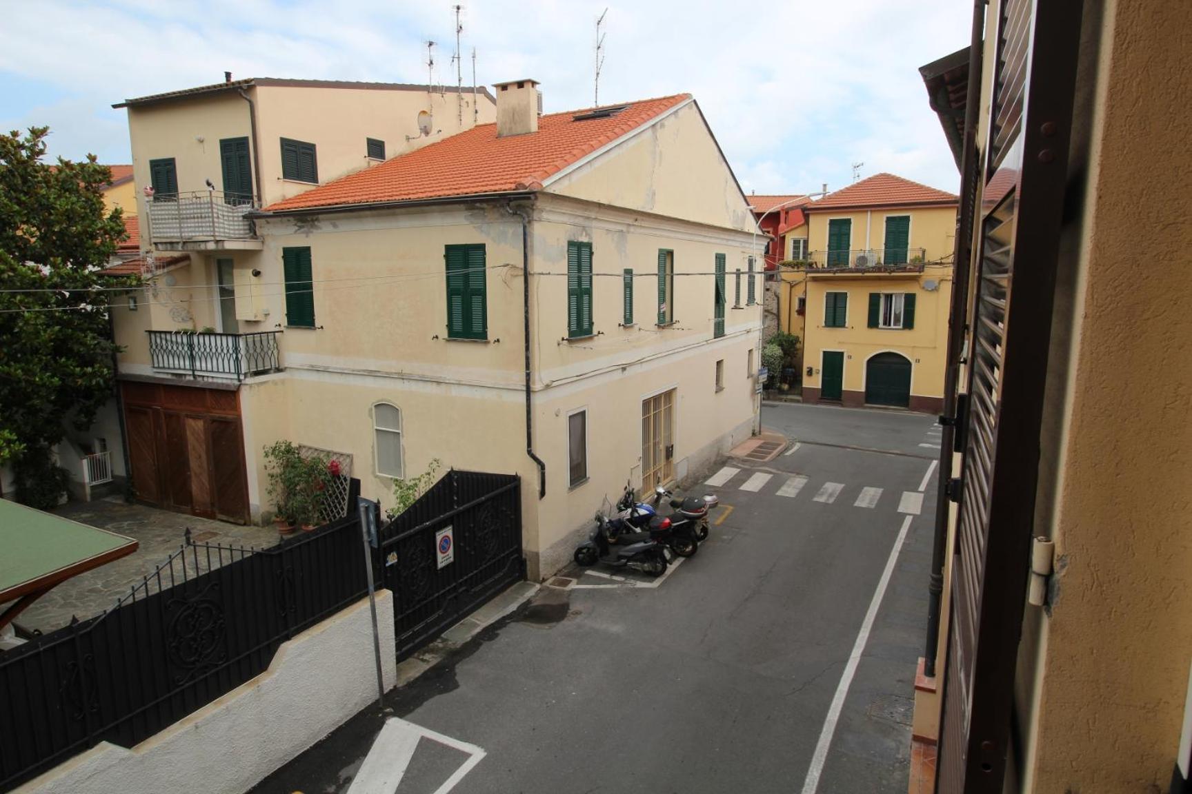 Garibaldi Appartamenti Riva Ligure Buitenkant foto